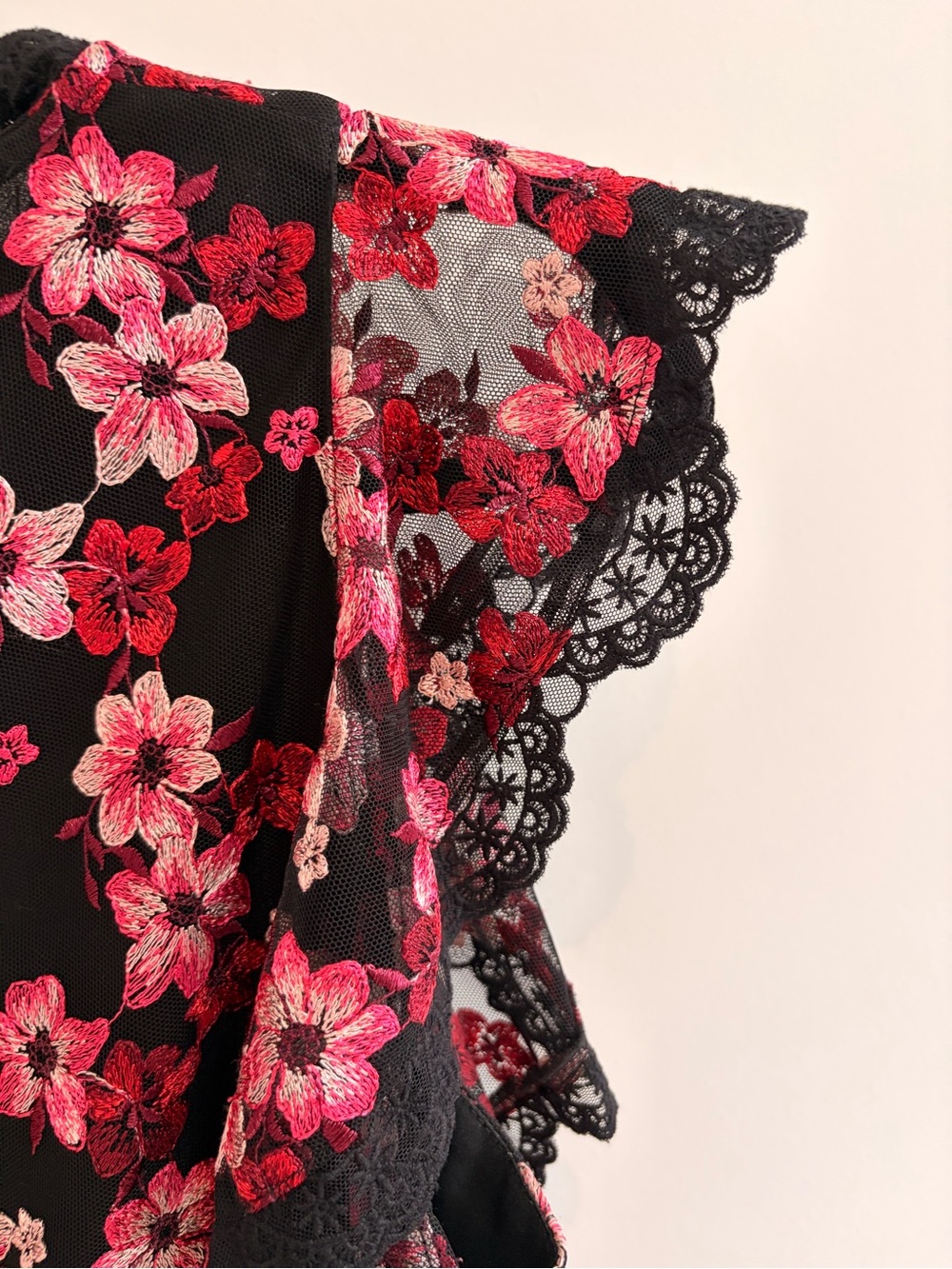 ♠️ Kate Spade Embroidered Floral Mini Dress Size 8 ♠️ - Picture 3 of 7